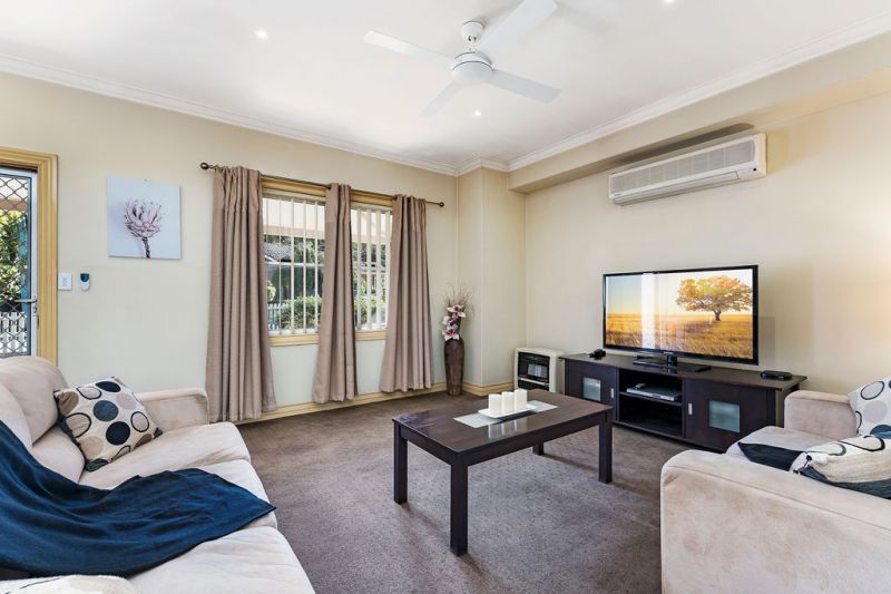 3/104 Menangle Street West, Picton NSW 2571, Image 2