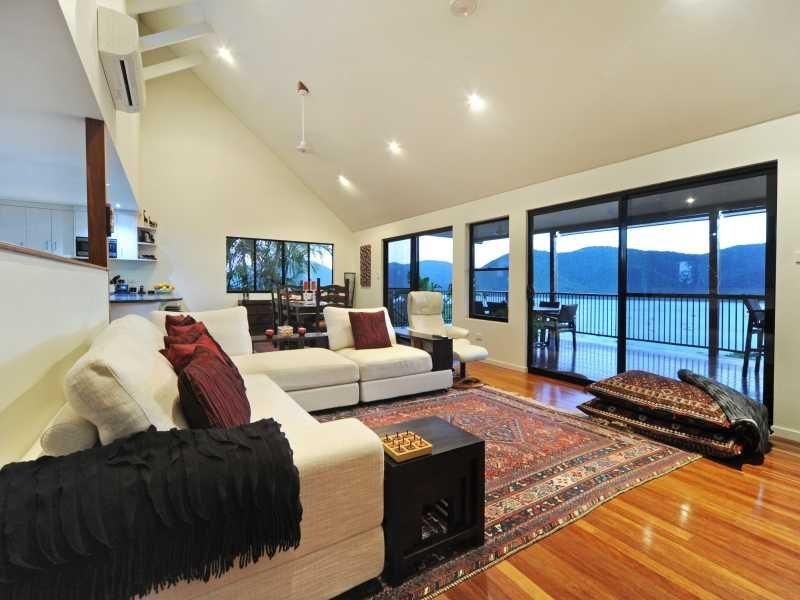 46 Harbour Avenue, SHUTE HARBOUR QLD 4802, Image 0