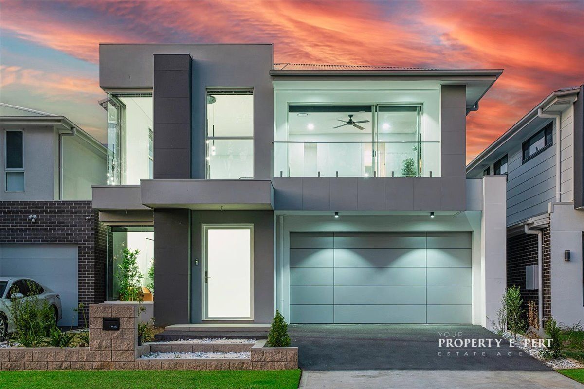 6 bedrooms House in 74 Mangrove Circuit MARSDEN PARK NSW, 2765