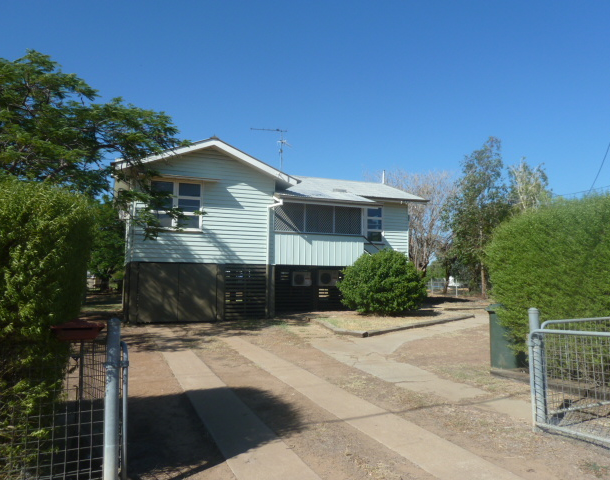 29 Wonga Street, Longreach QLD 4730