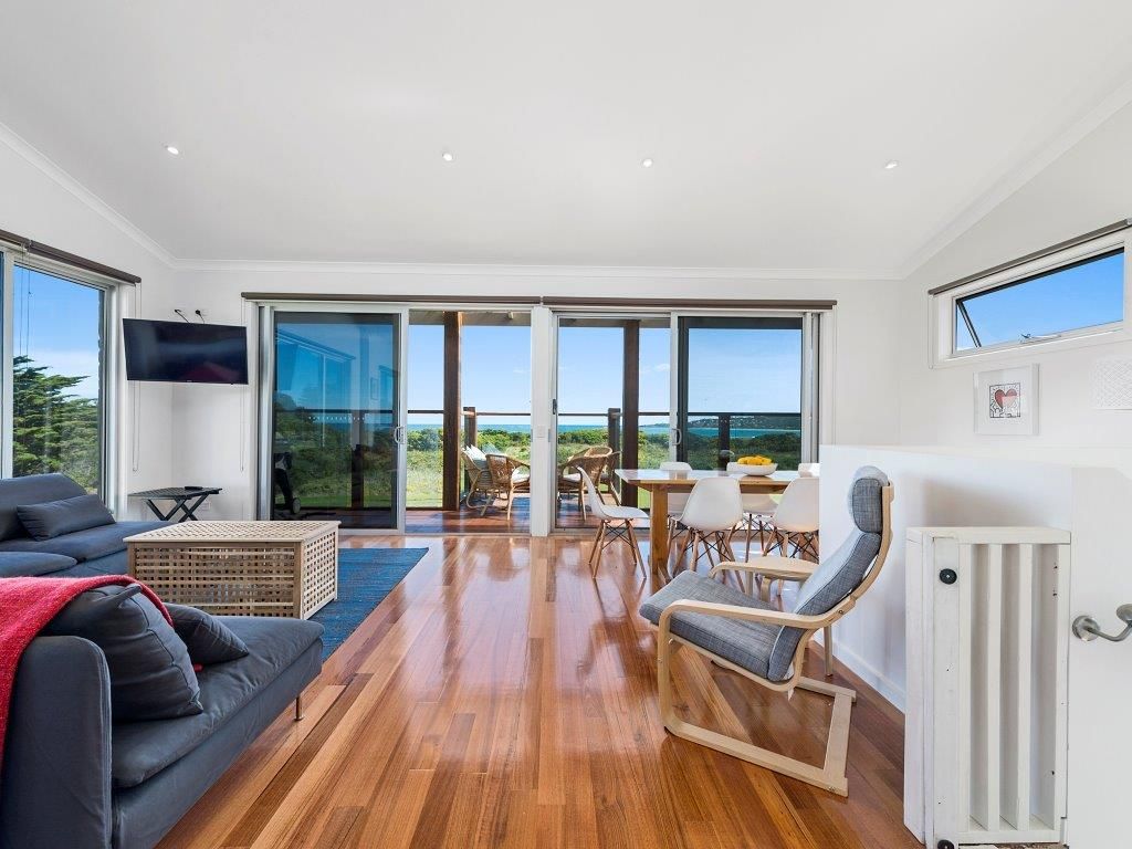 8D Gambier Street, Apollo Bay VIC 3233, Image 2