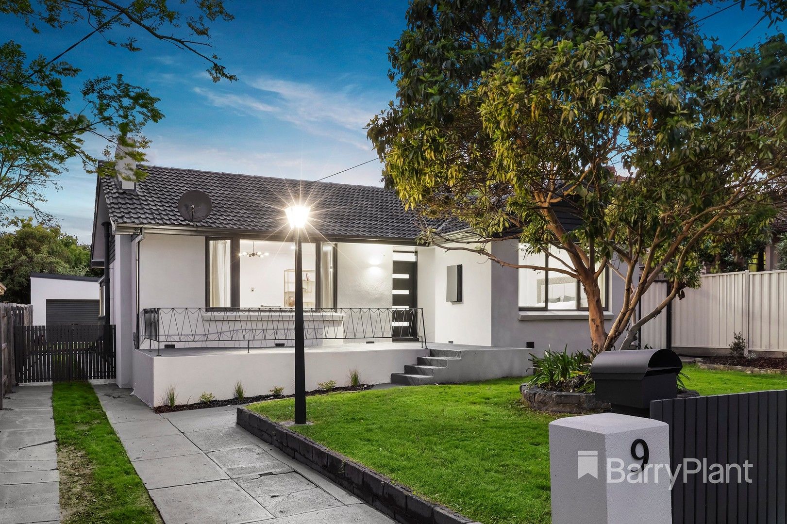 3 bedrooms House in 9 Tennyson Street WATSONIA VIC, 3087