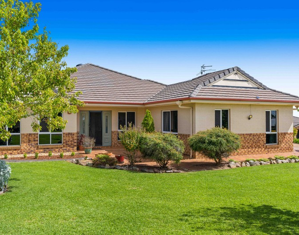 25 Cole Drive, Highfields QLD 4352