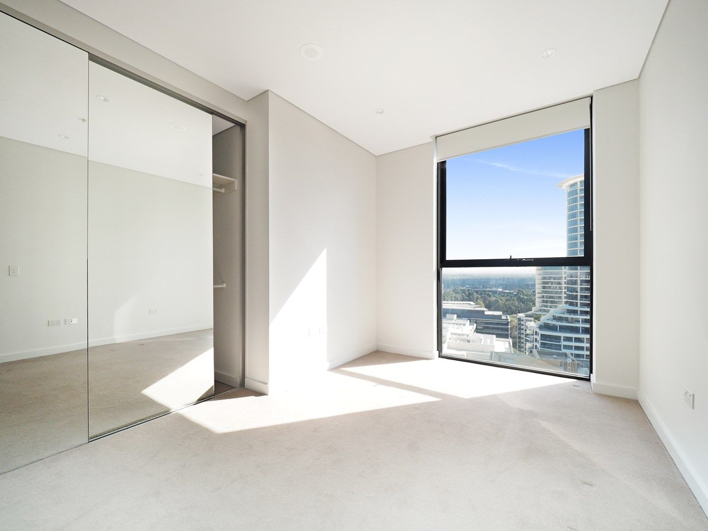 2 bedrooms Apartment / Unit / Flat in 2010/10 Atchison Street ST LEONARDS NSW, 2065