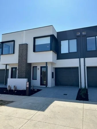 Primary image of 49 FLAXLILLY CRESCENT, Officer VIC 3809