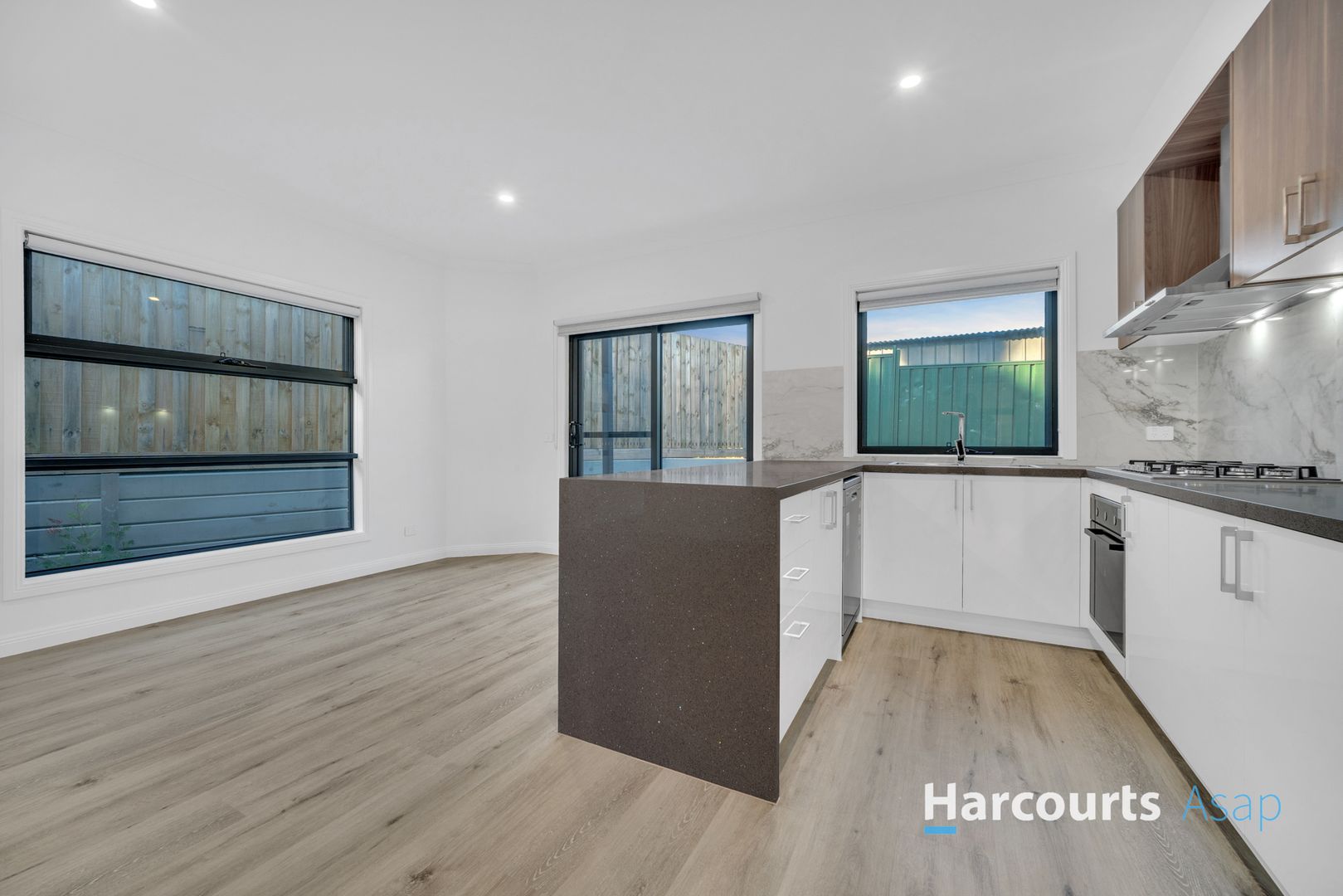 4/5 Alsace Street, Dandenong VIC 3175, Image 2