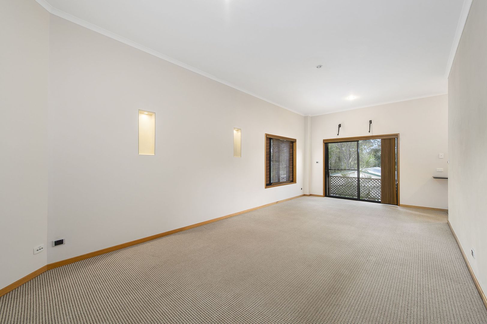 2/192 Matthew Flinders Drive, Port Macquarie NSW 2444, Image 2