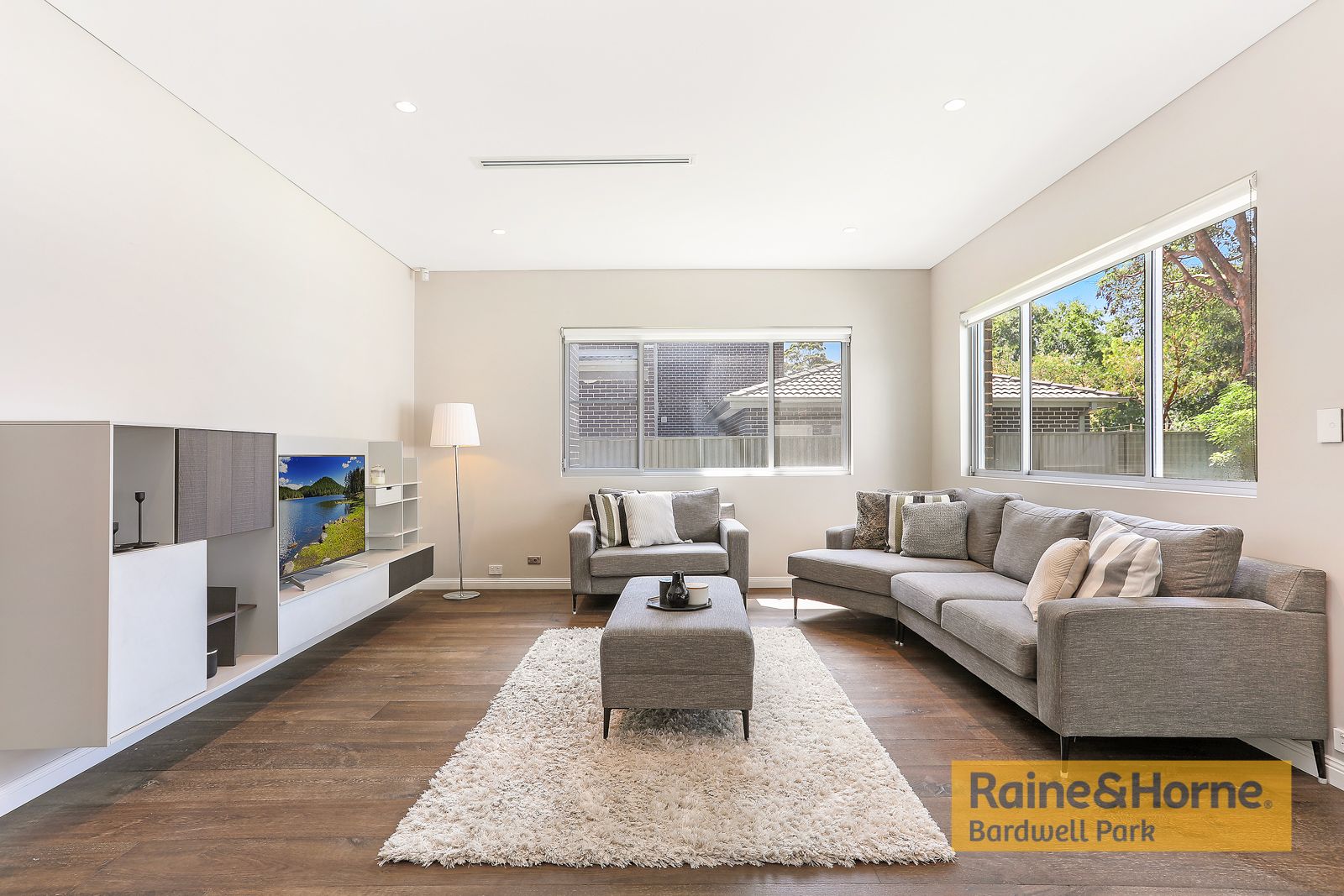 2 Turon Avenue, Kingsgrove NSW 2208, Image 2