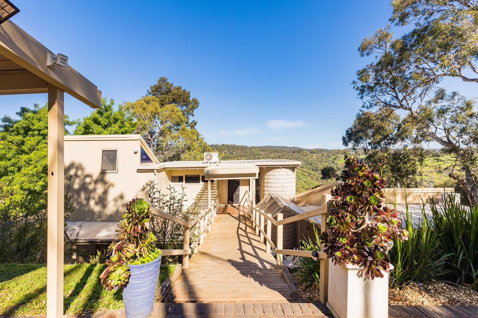 33 Gleneagles Road, Mount Osmond SA 5064, Image 0