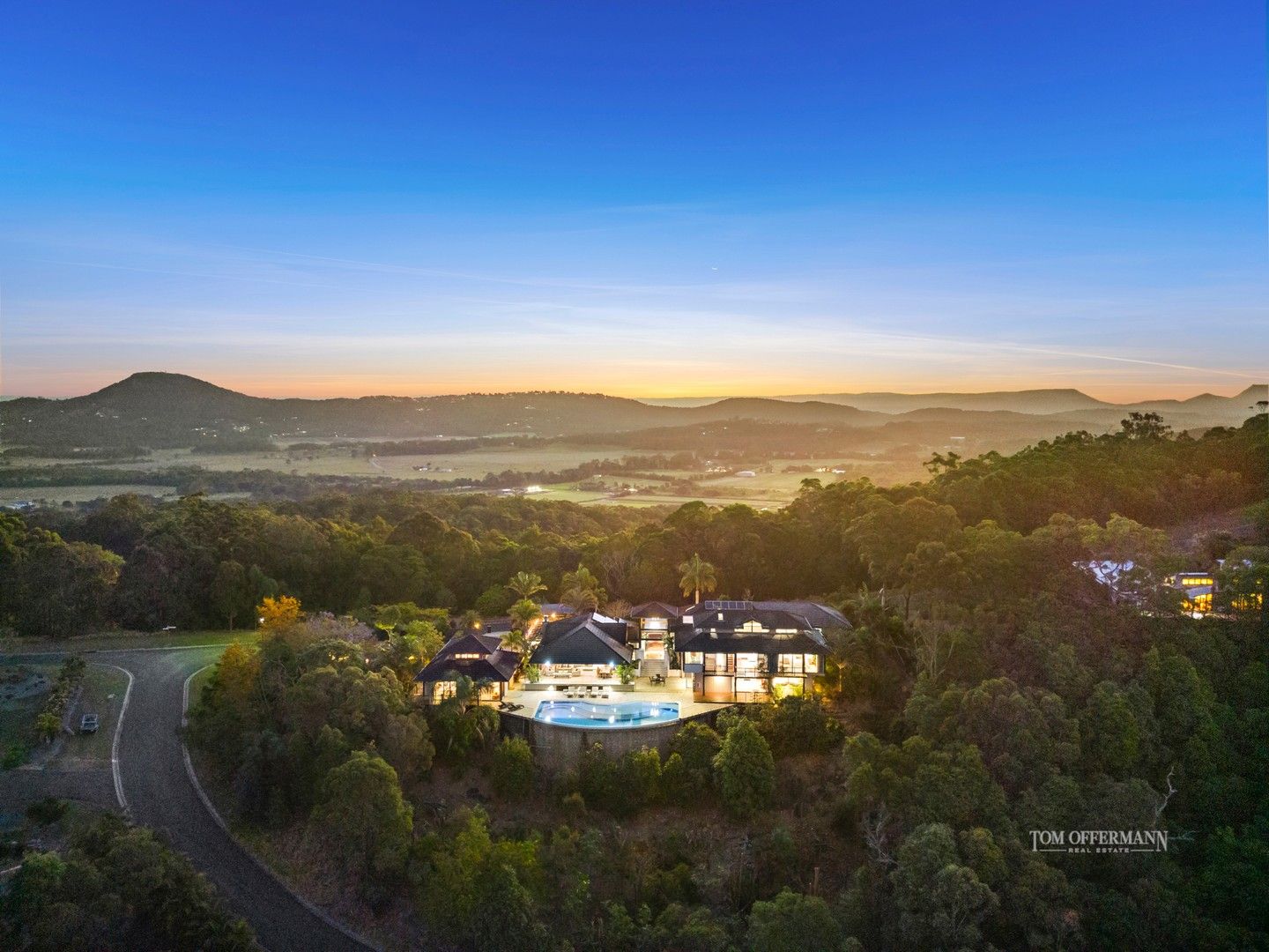 7 bedrooms House in 5 Musgrave Drive YANDINA CREEK QLD, 4561