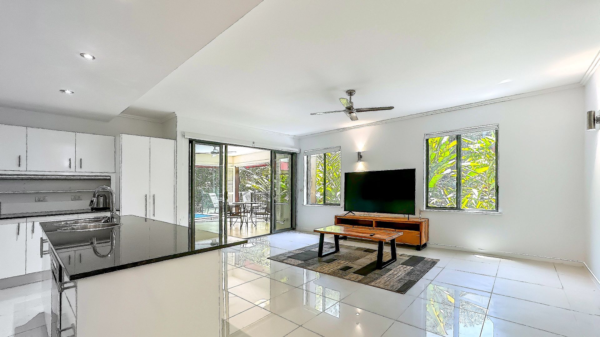 5/168-174 Moore Road, Kewarra Beach QLD 4879, Image 2