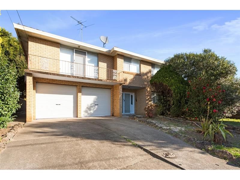 5 bedrooms House in 3 Acacia Avenue PRESTONS NSW, 2170