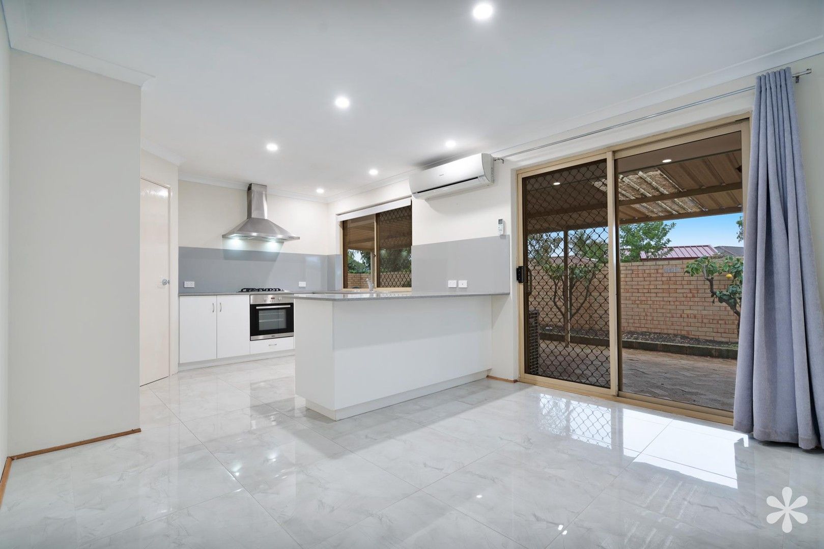 3 bedrooms House in 6/10 Grayson Court WILSON WA, 6107