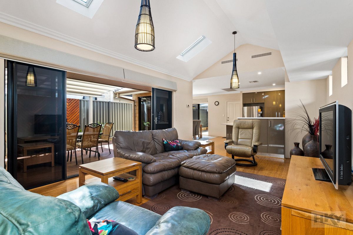 3 bedrooms House in 7 Zelena Terrace AVELEY WA, 6069