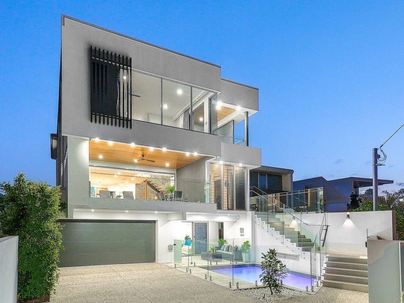 5 bedrooms House in 120 Brisbane Corso FAIRFIELD QLD, 4103