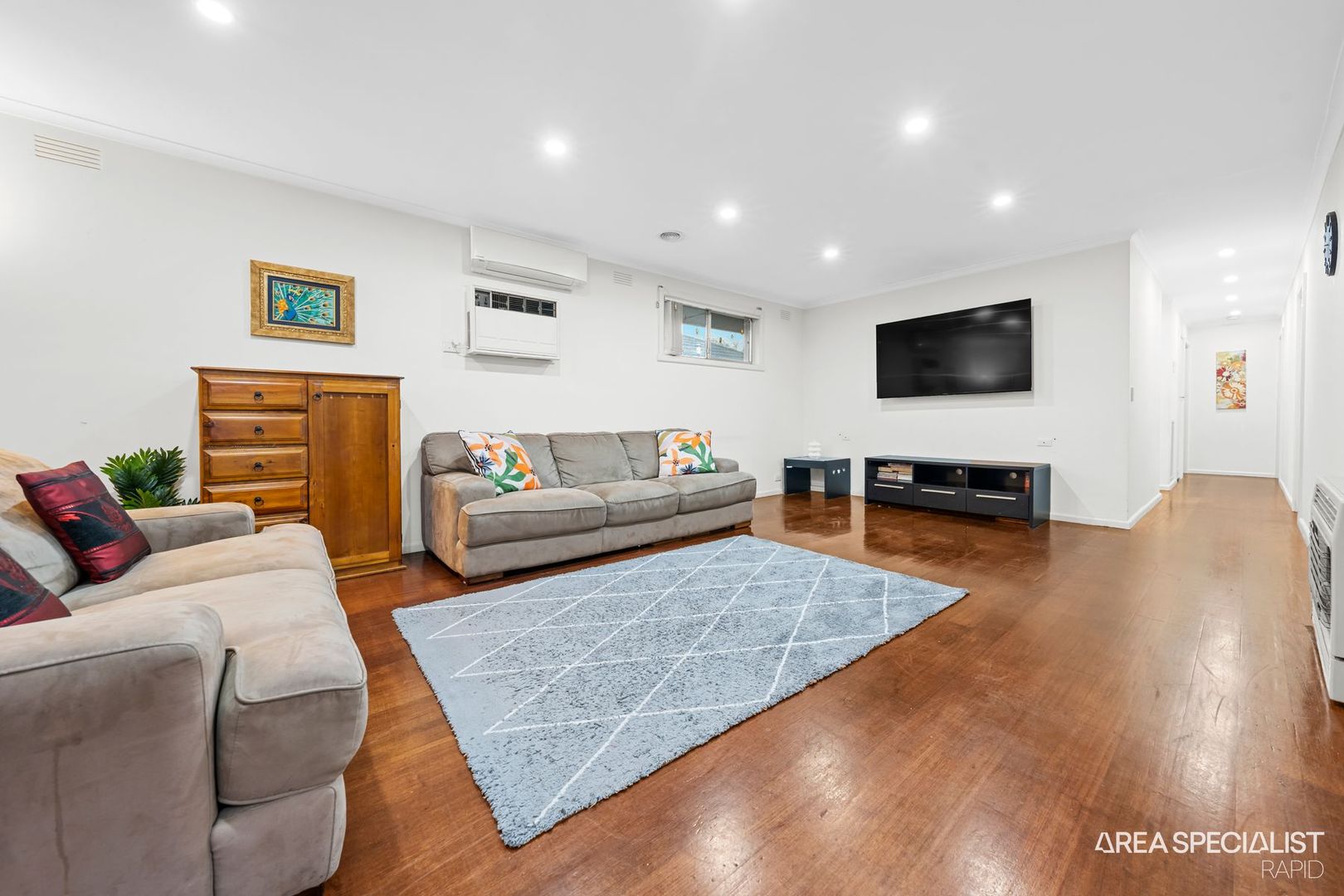 19 View Street, Hampton Park VIC 3976, Image 2