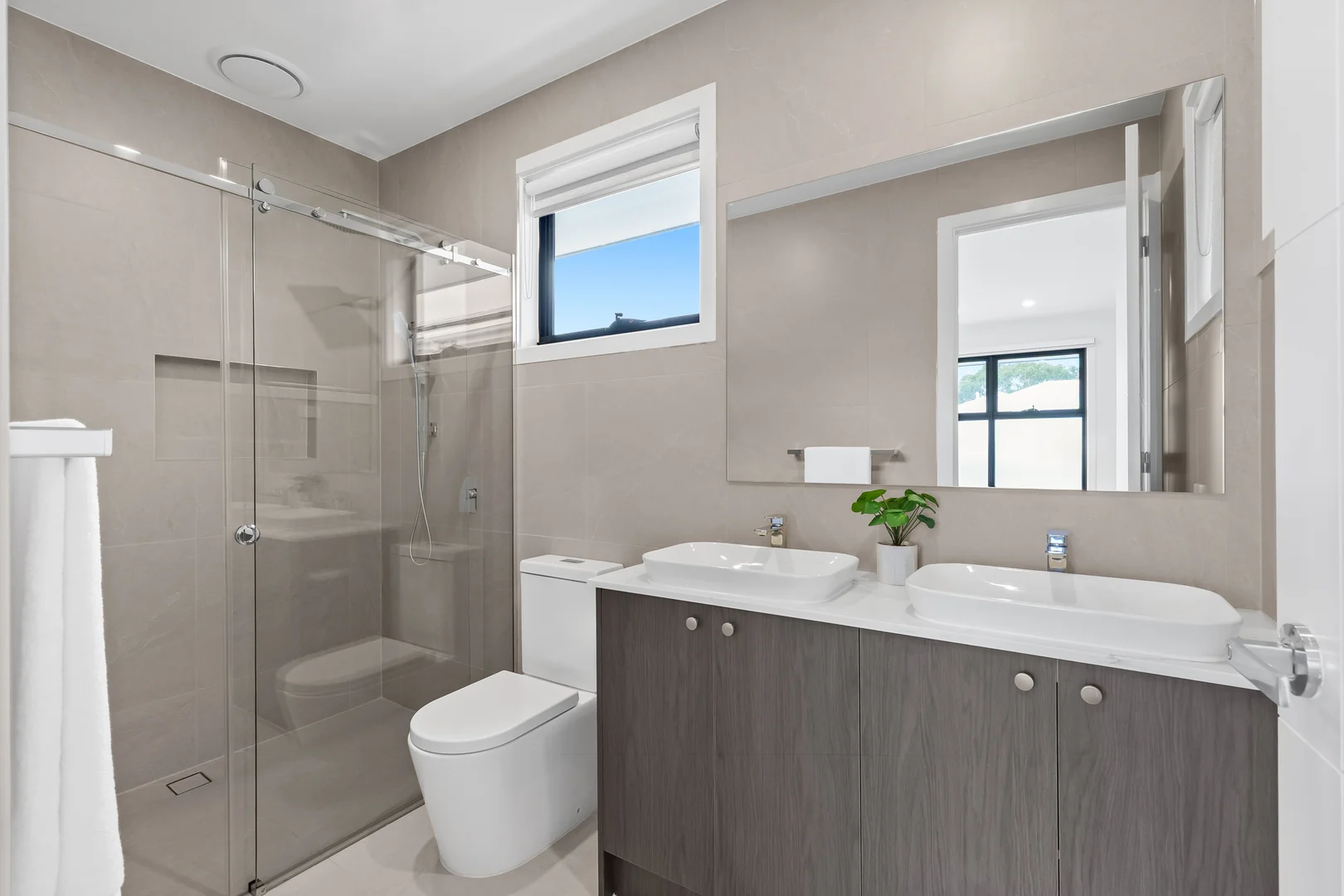 Additional image 15 of 3/8 Malinda Way, Croydon South VIC 3136