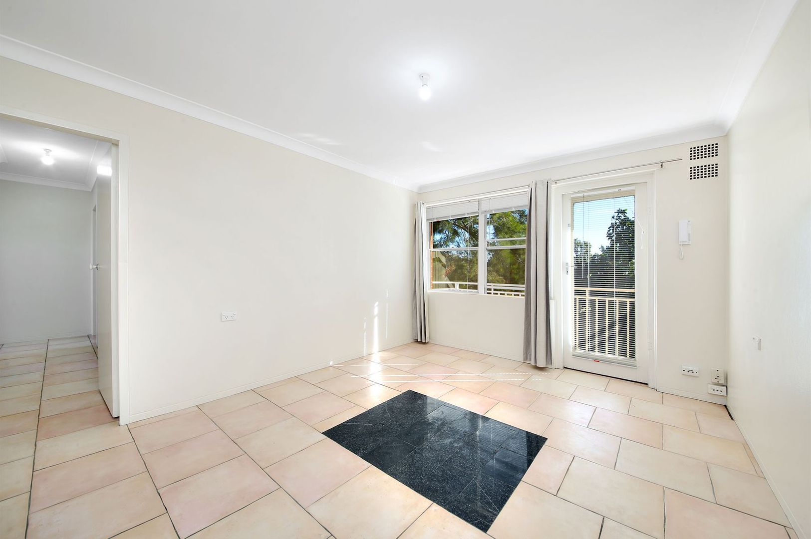 5/8 Marlene Cresent, Greenacre NSW 2190, Image 2