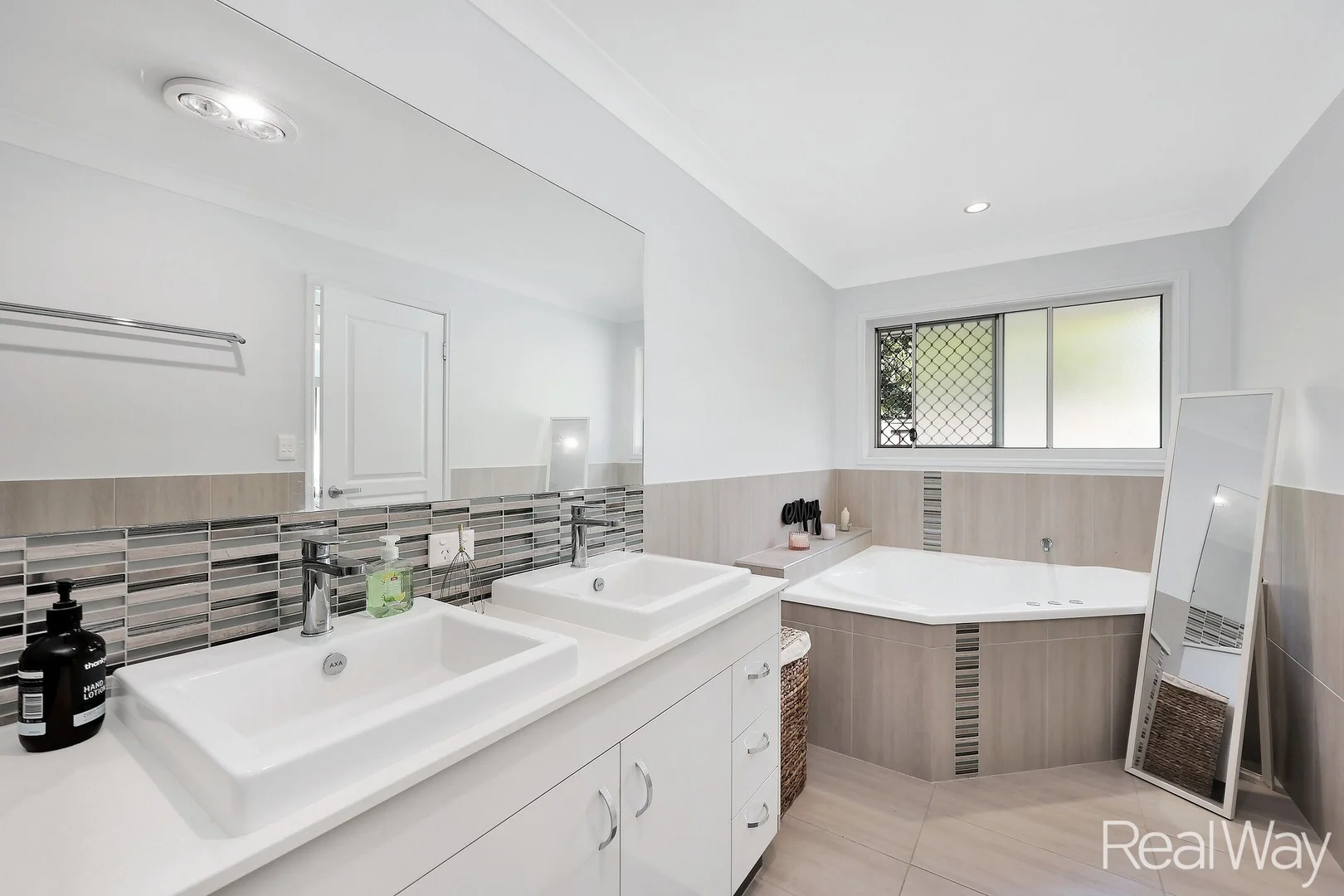 Additional image 18 of 10 Beachside Circuit, Bargara QLD 4670