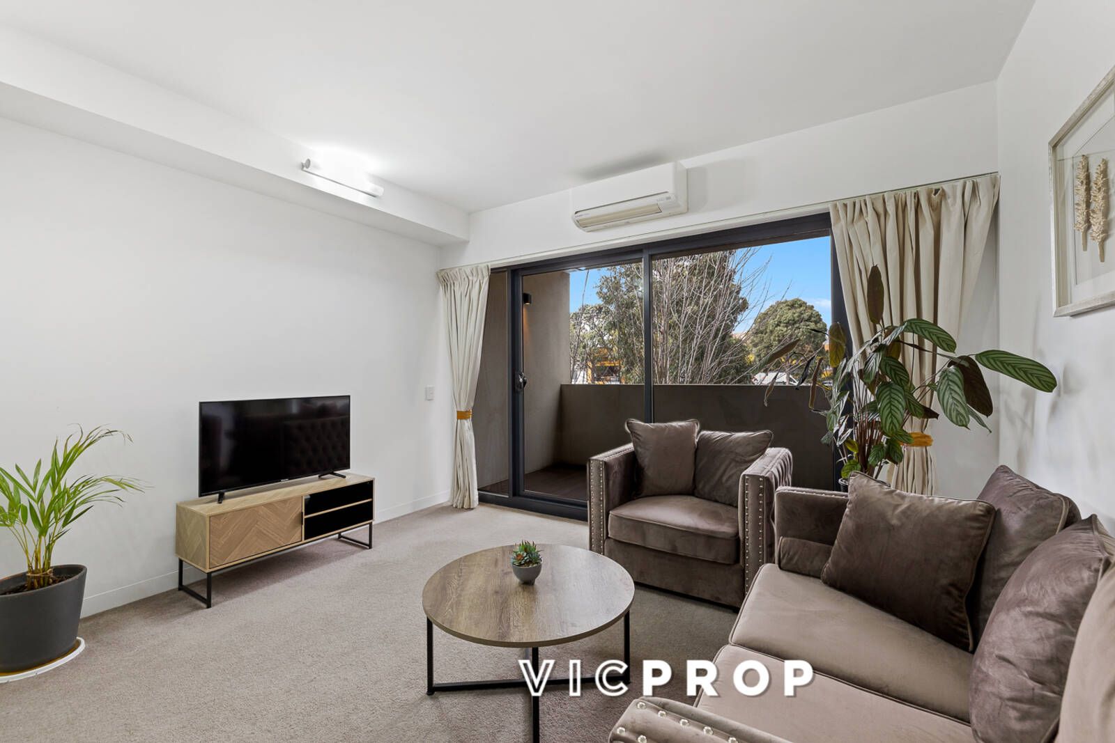 216/435-439 Whitehorse Road, Mitcham VIC 3132, Image 2