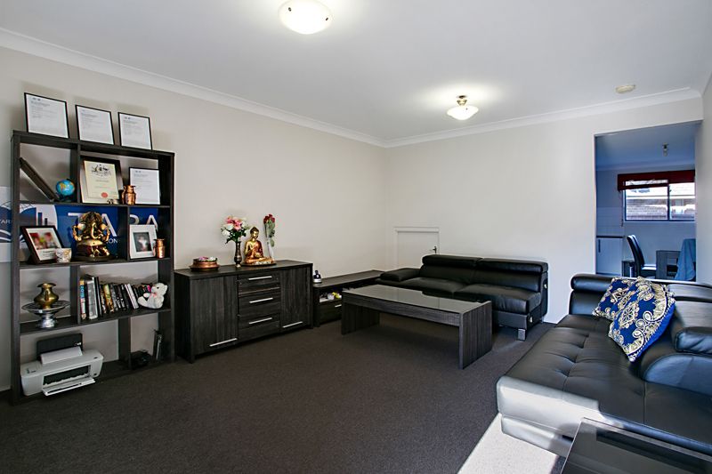 6/132 Cumberland Road, Ingleburn NSW 2565, Image 2