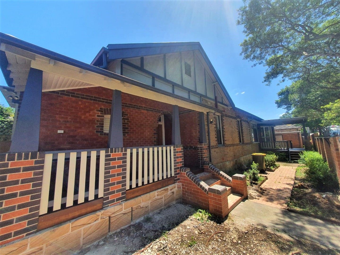 4 bedrooms House in 1 Tulip Street CHATSWOOD NSW, 2067