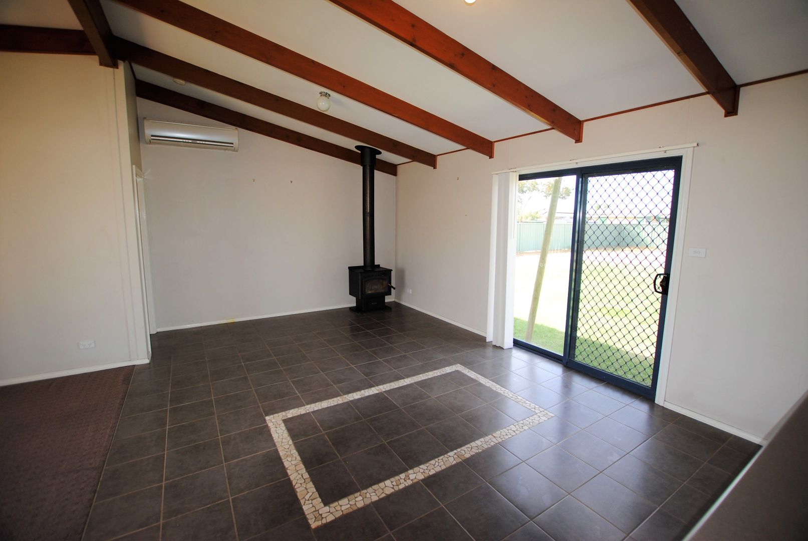 14 Barwidgee Boulevarde, Darlington Point NSW 2706, Image 2