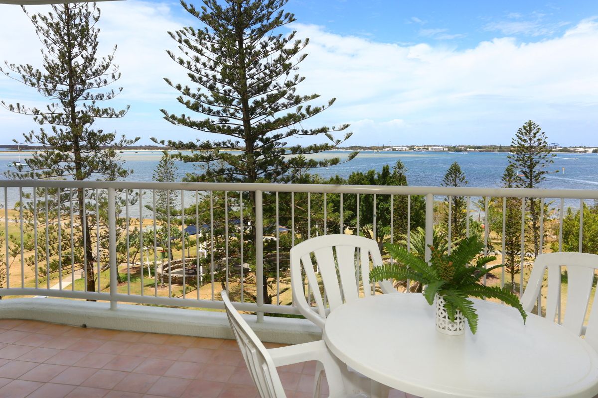 505/182 Marine Parade, Labrador QLD 4215, Image 2