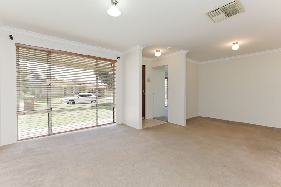 7 Sorell Way, Atwell WA 6164, Image 2