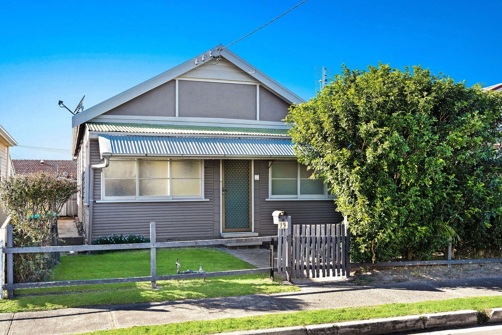 15 Bowser Street, Hamilton North NSW 2292