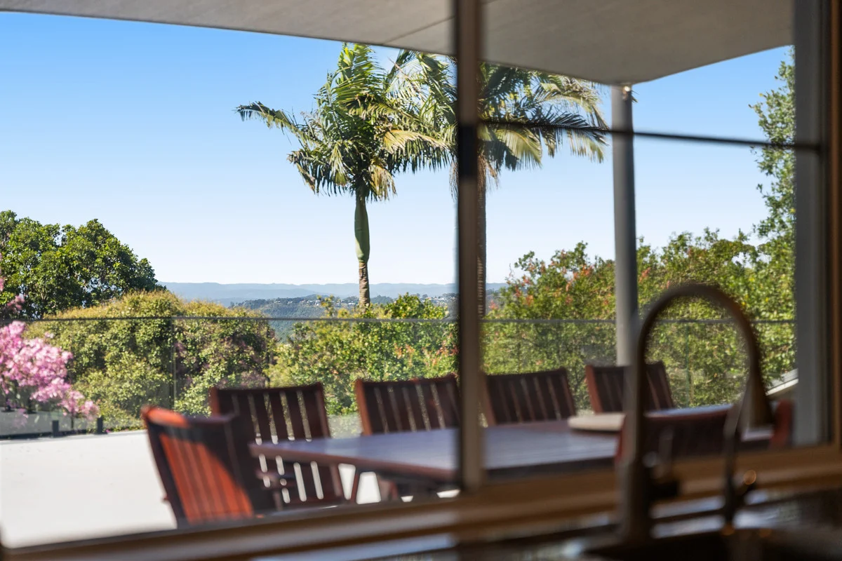 11 Buena Vista Crescent, Blue Mountain Heights QLD 4350