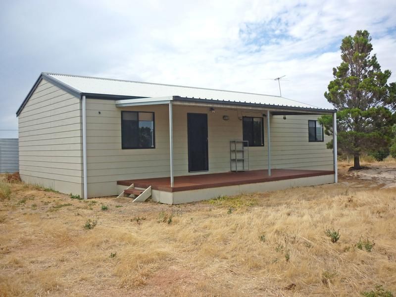 7 Stint Avenue, Thompson Beach SA 5501, Image 2