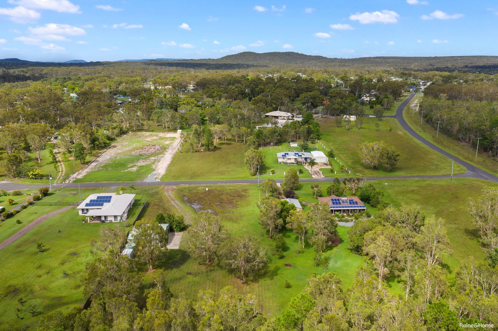 5 Oberon Court, Cooloola Cove Property History & Address Research