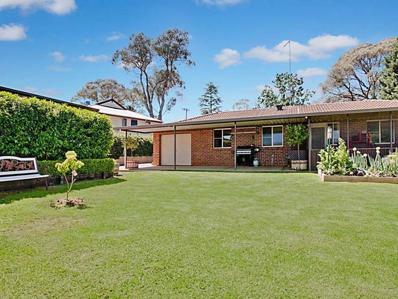 855 Montpelier Drive, The Oaks NSW 2570, Image 0