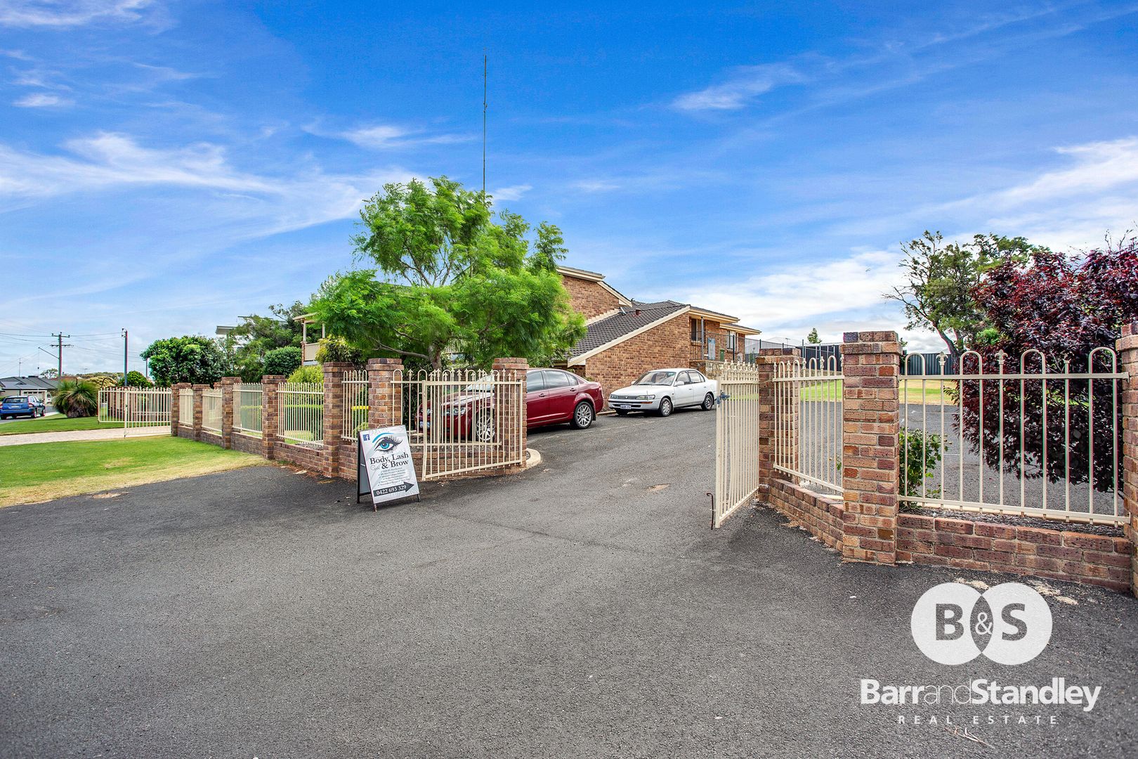 26 & 28 Barnes Avenue, Australind WA 6233, Image 2