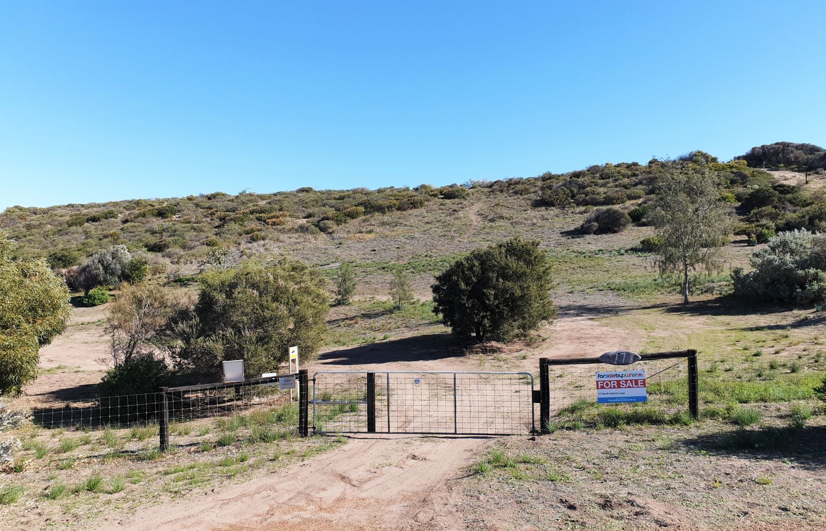 17 North Island Loop, Greenough WA 6532, Image 1