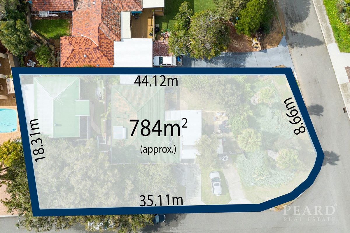 4 bedrooms House in 39 Hale Street WATERMANS BAY WA, 6020