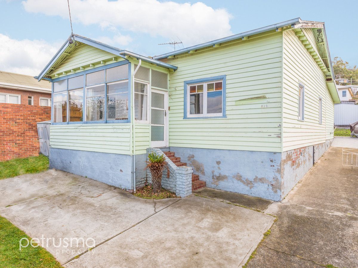 210 Derwent Avenue, Lindisfarne TAS 7015, Image 0