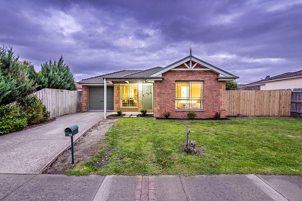 14 Middleham Close, Cranbourne West VIC 3977, Image 2