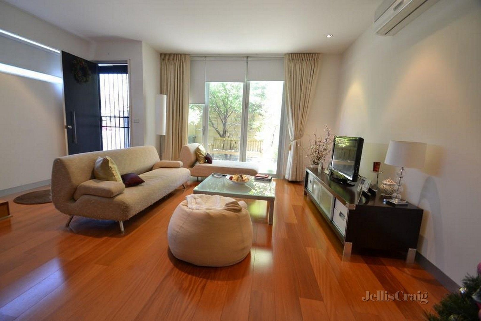2 bedrooms Townhouse in 1A Barkly Street FITZROY NORTH VIC, 3068