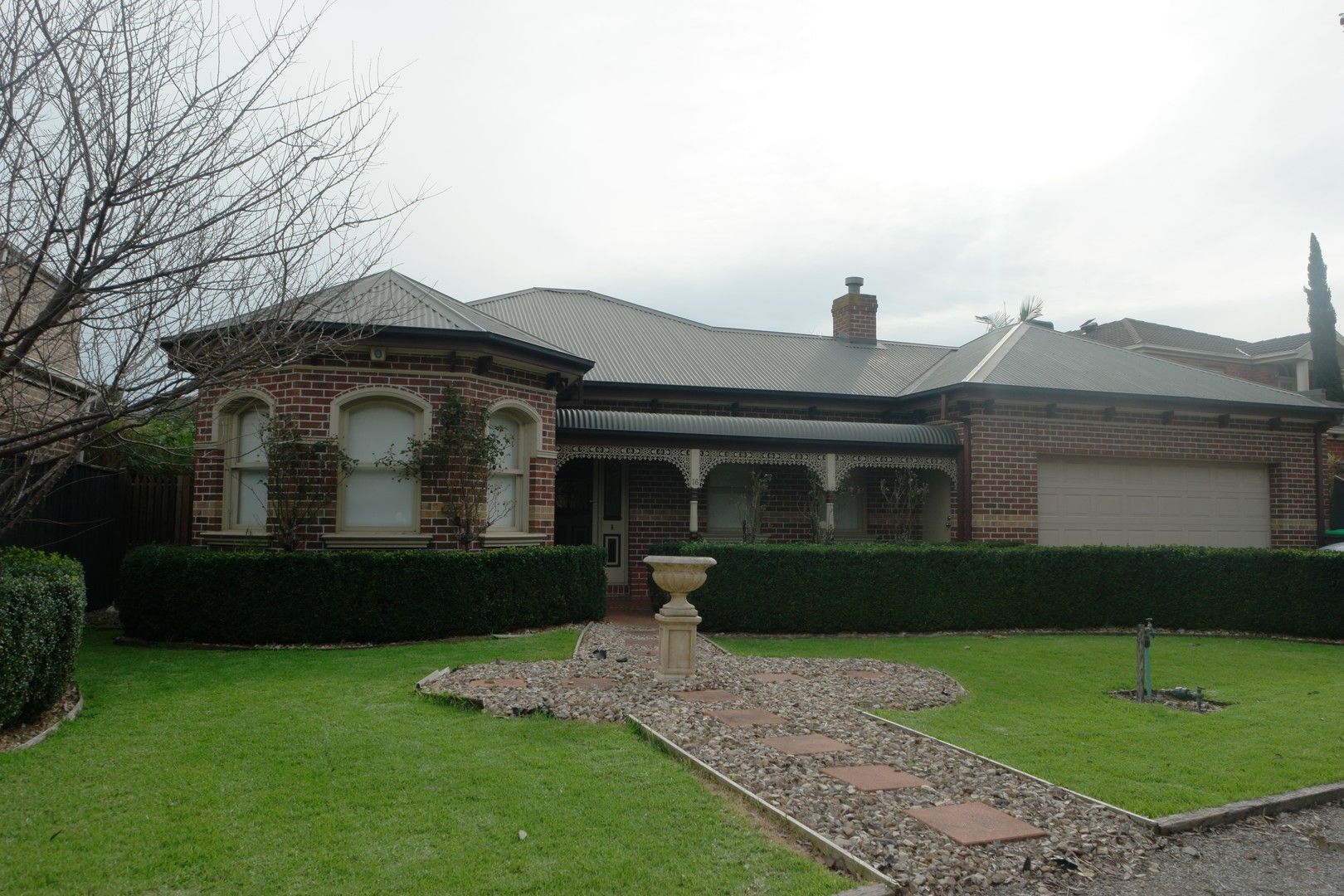 4 bedrooms House in 16 Adelaide Boulevard GOWANBRAE VIC, 3043