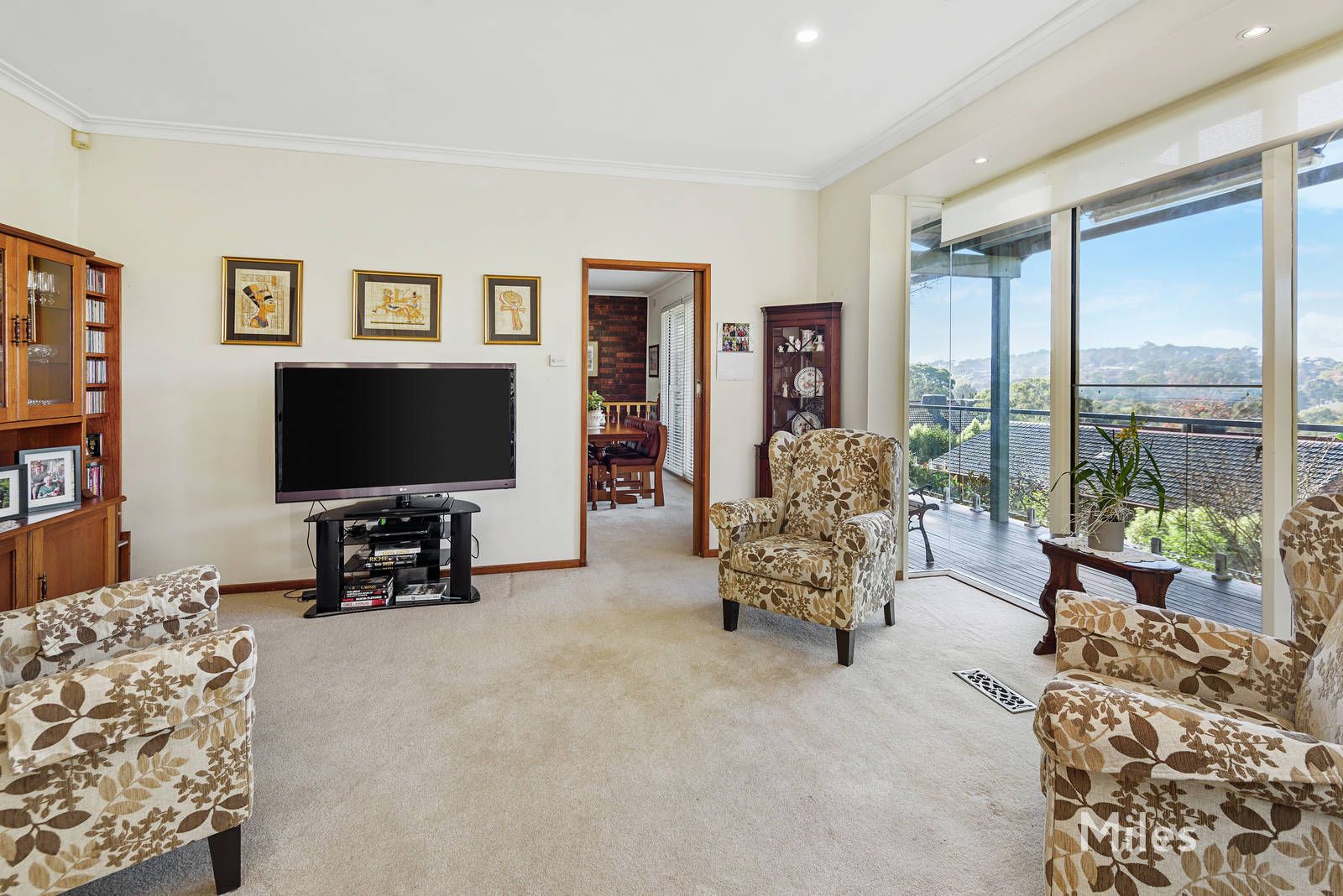 15 McAuley Drive, Rosanna VIC 3084, Image 2