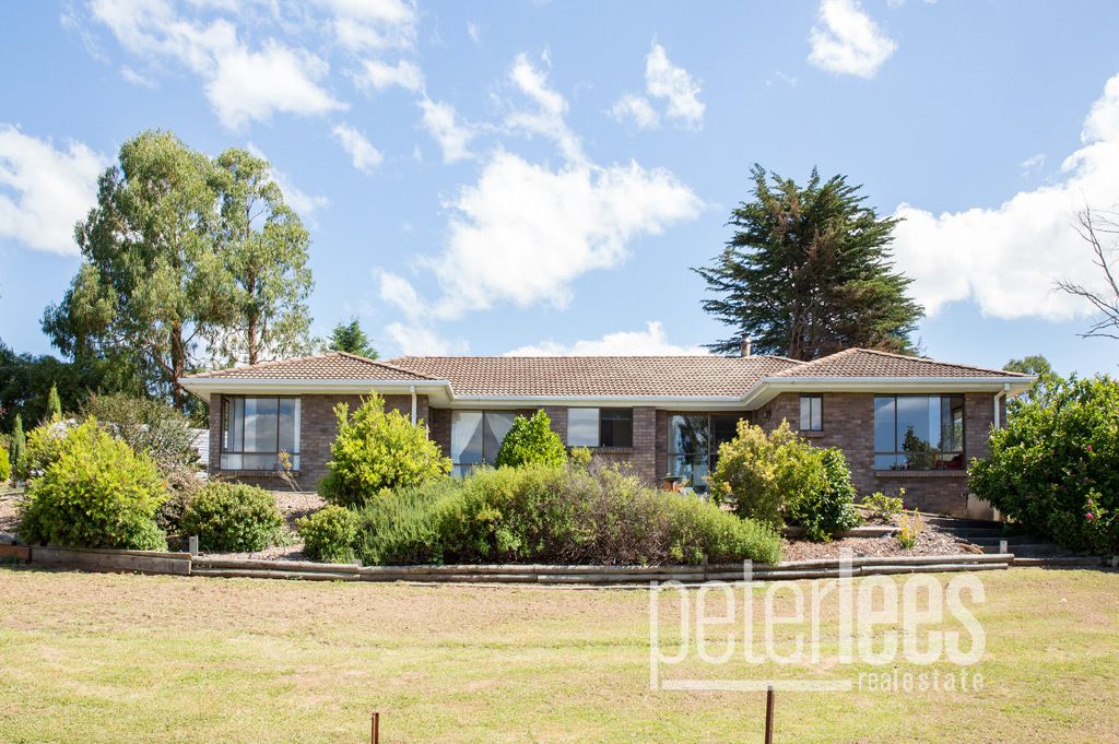 151 Gravelly Beach Road, Blackwall Property History & Address