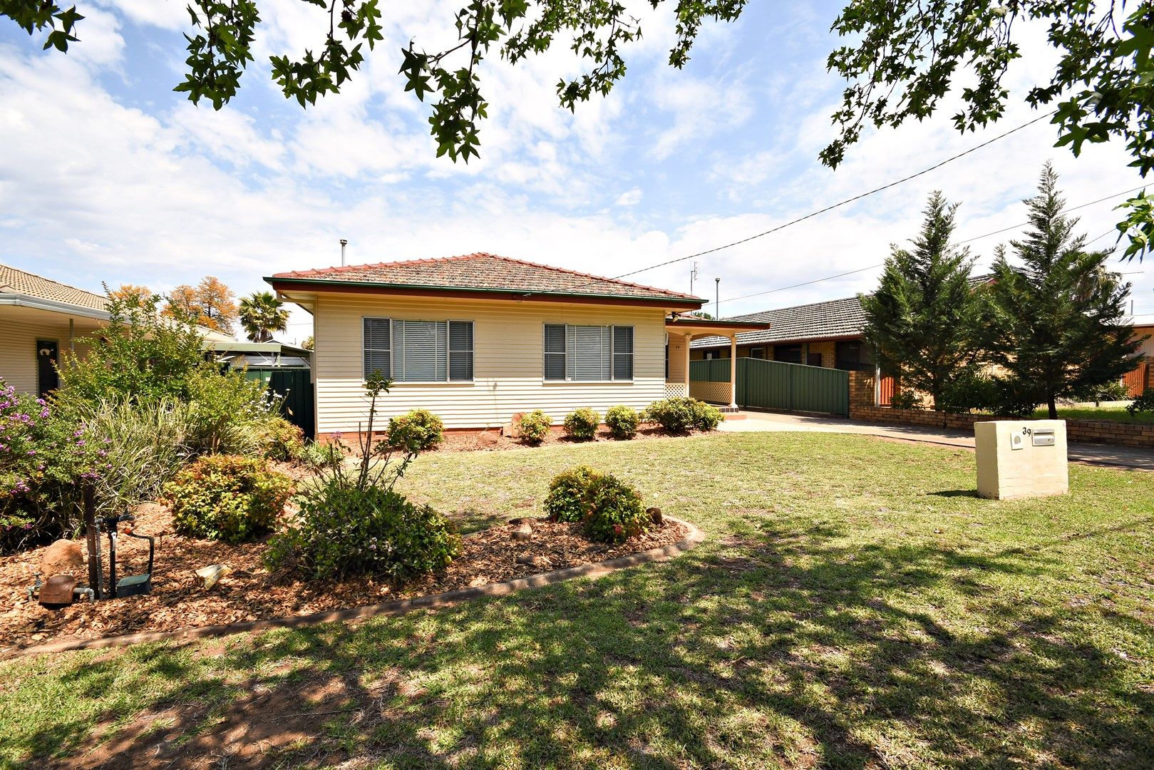39 Roycox Crescent, Dubbo Property History & Address Research Domain
