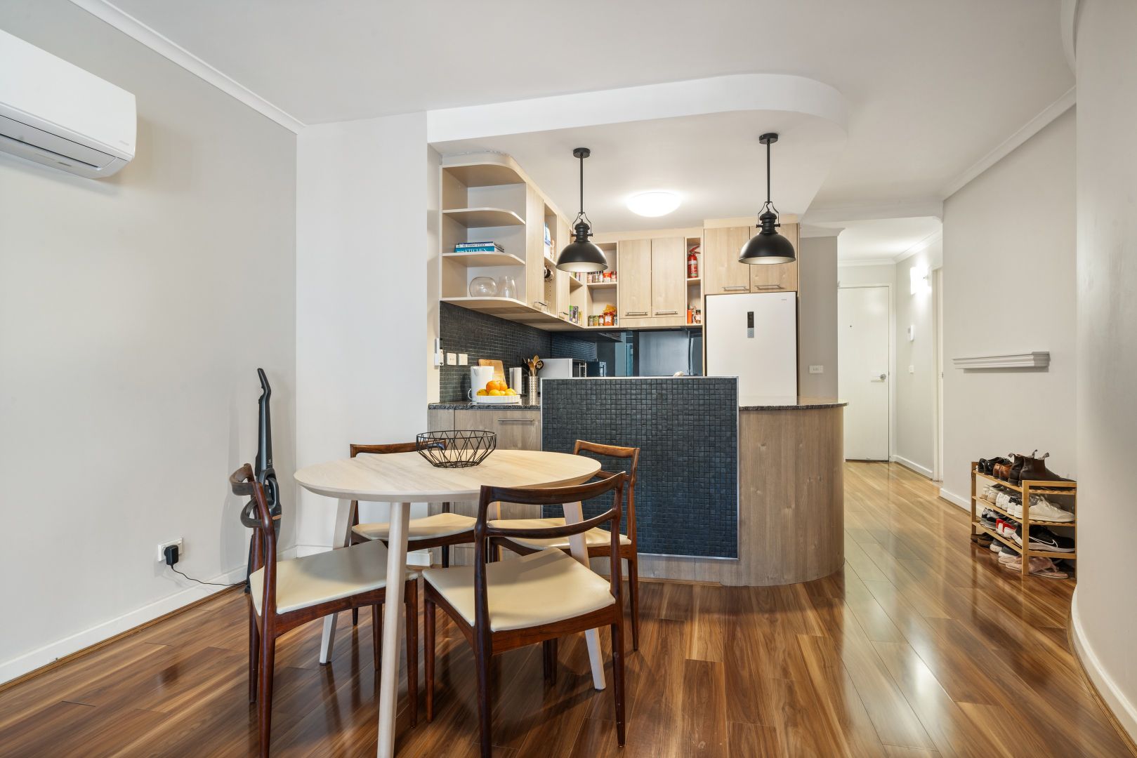 306/16 Moore Street, City ACT 2601, Image 2