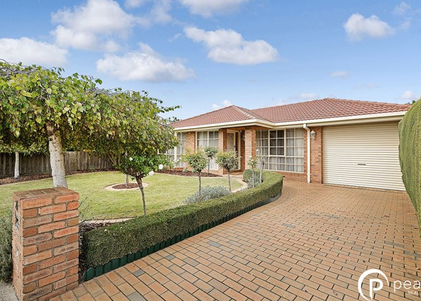 21 Escott Grove, Berwick VIC 3806