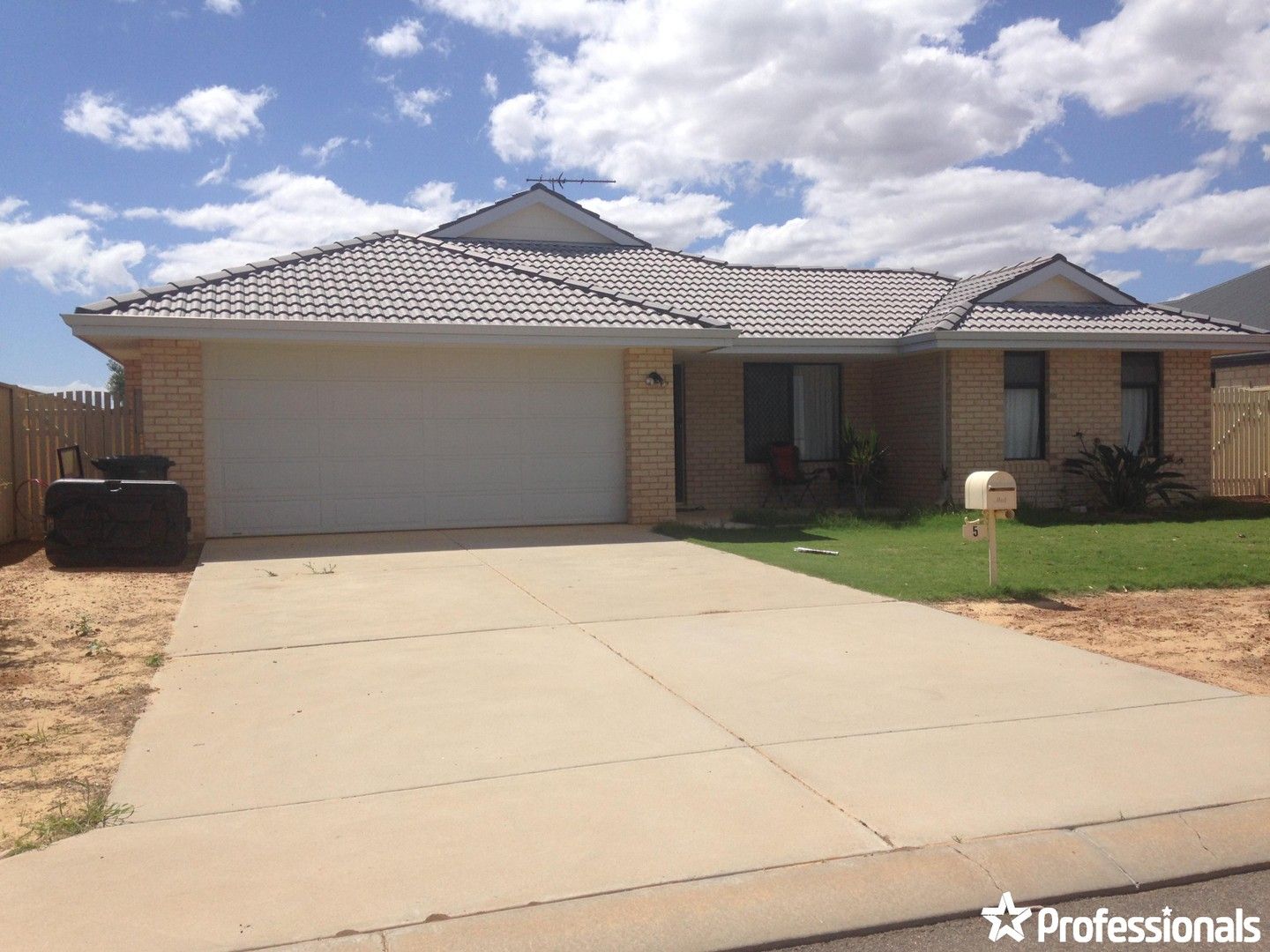 3 bedrooms House in 5 Peak Street DRUMMOND COVE WA, 6532