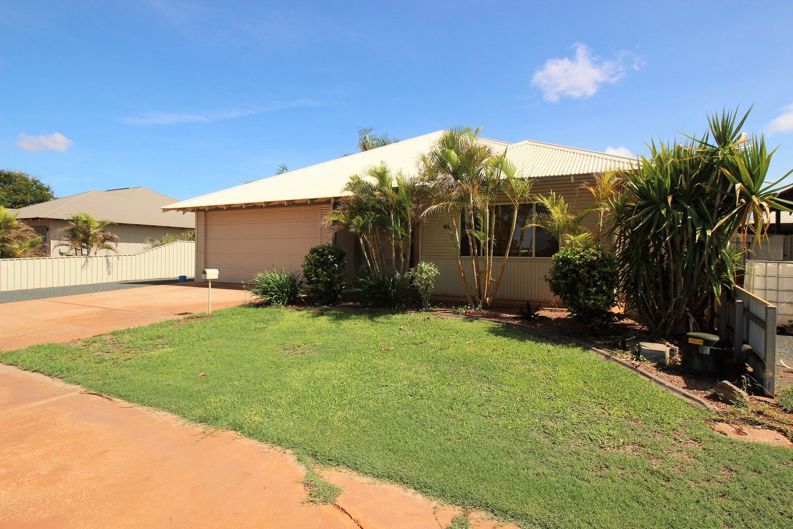 4 bedrooms House in 16 Nix Avenue SOUTH HEDLAND WA, 6722