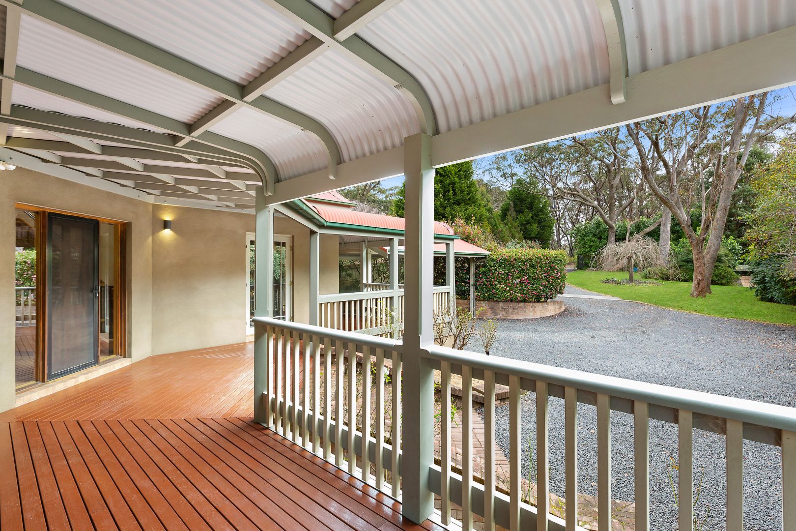 27 Hillview Road, Katoomba NSW 2780, Image 2