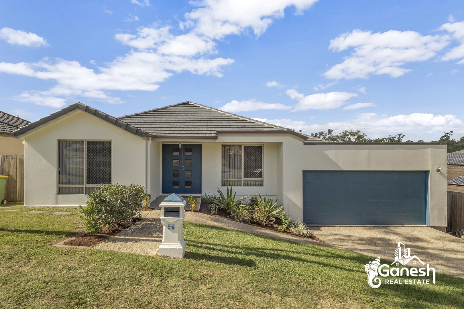 4 bedrooms House in 54 Lakes Entrance Drive SPRINGFIELD LAKES QLD, 4300